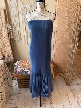 Abercrombie & Fitch Strapless Pleated Navy Dress
